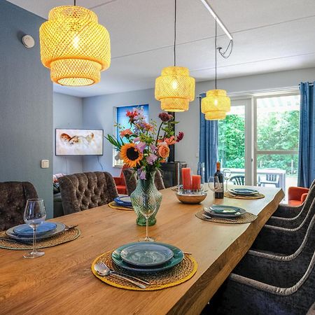 4 Bedroom Cozy Home In Zonnemaire Exterior photo